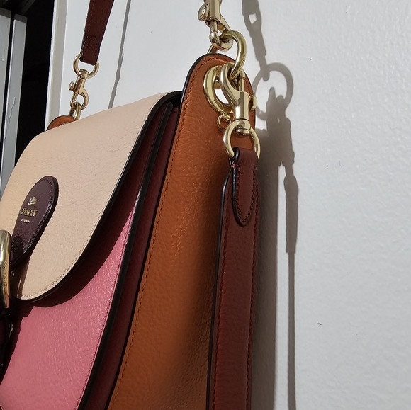 Authentic Coach Shouler/Crossbody Bag - Picture 9 of 9
